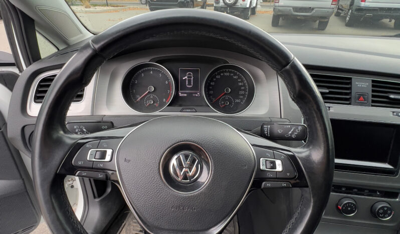 
								2015 Volkswagen Golf full									