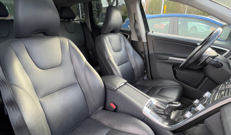 
								2015 Volvo XC60 T6 Premier Plus full									